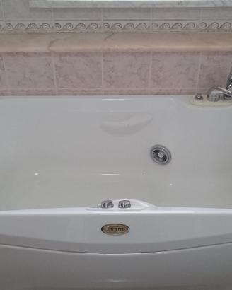 Vasca Idromassaggio Jacuzzi Spazia 70
