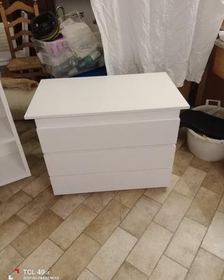 Cassettiera in legno 
