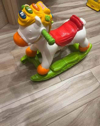 Dondolo cavallo clementoni