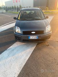 FORD FUSION 2004 ADATTA PER NEOPATENTI
