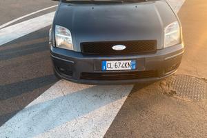 FORD FUSION 2004 ADATTA PER NEOPATENTI