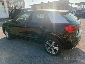 Audi q2 1600.manuale