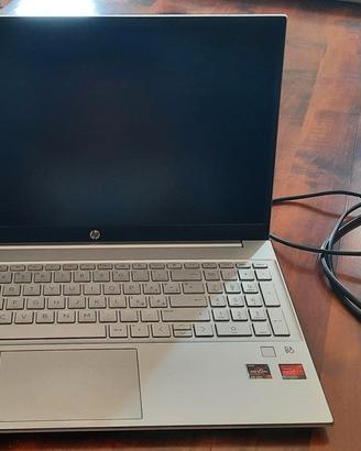 HP Pavilion 15 pollici - eh0005nl