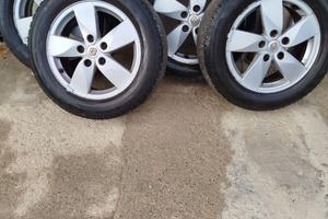 Cerchi in lega e gomme invernali Renault Scenic