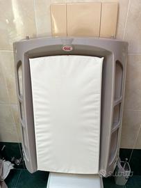 Fasciatoio da bagno pieghevole con materassino