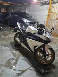 Yamaha yzf r125