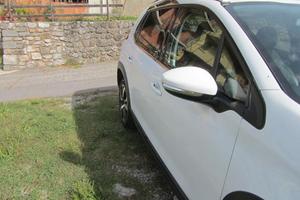 Privato-Peugeot 2008 anno 2019