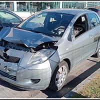 TOYOTA Yaris (France ) II per ricambi