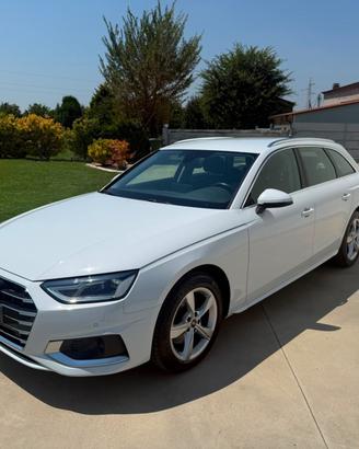 Audi A4 AVANT TFSI Advanced