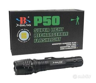 Torcia tattica con led t6 con comando remoto e zoo