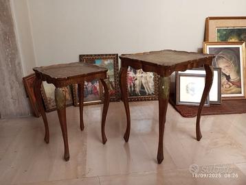 Antichi tavolini in legno