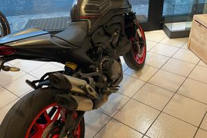 Ducati monster 937 +