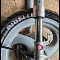 FORCELLA E CERCHI E ALTRO  NRG MC3 PIAGGIO