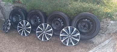 4 cerchi in ferro 15" Toyota Yaris invernali + 4st