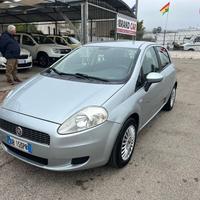 Fiat Grande Punto 1.3 MJT 75 CV 5 porte Dynamic 20