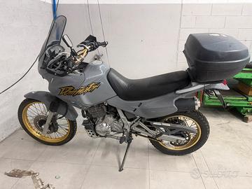 Honda dominator 650cc