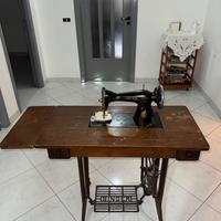 Macchina da cucire antica Singer (matr. MA881002)