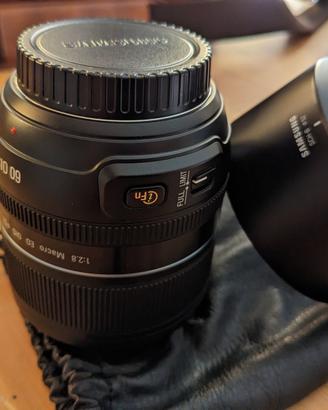 Obiettivo Samsung 60mm Macro NX Mount f2.8 perfett