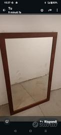 specchio con cornice legno 