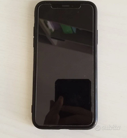 iphone X 256 GB con 80% di stato della batteria
