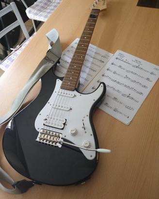 Yamaha Pacifica 012 Nera