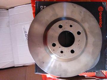 dischi freno anteriori Brembo 