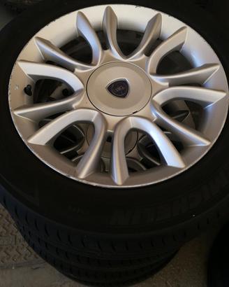 Ruote complete lancia delta da 16