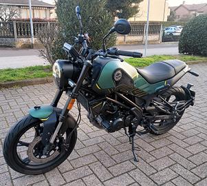 Benelli Leoncino 125