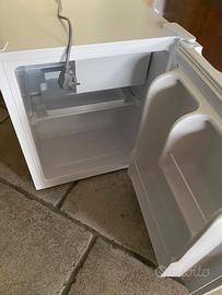 FRIGORIFERO MARCA "AAAMAZE" BIANCO 90 LT.
