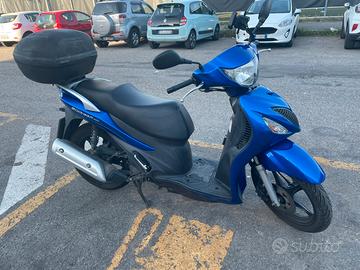 Suzuki Sixteen 150