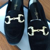 MOCASSINI SCAMOSCIATI NERI NUOVI