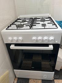 Cucina a gas con forno