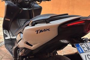 Yamaha Tmax 560