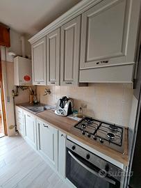 CUCINA IN LEGNO MASSELLO COME NUOVA