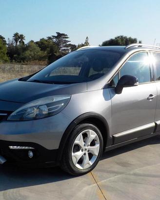 RENAULT Scénic XMod Cross 1.5 dCi 110CV Energy