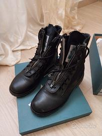 Anfibi tipo militare