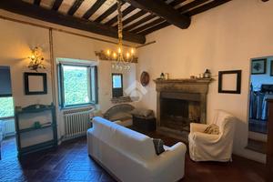2 LOCALI A BASCHI