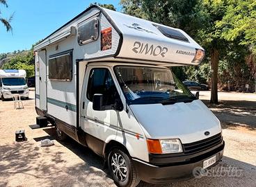 Camper Rimor Katamarano su base Ford Transit 2500