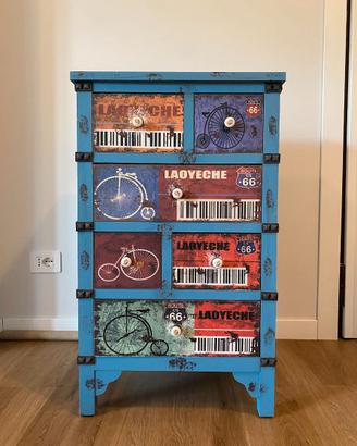 Cassettiera blu