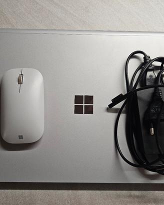 Microsoft Surface Book 2 13" i5-7300U 8GB / 256GB