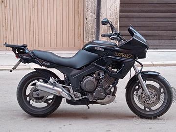 Yamaha TDM 850