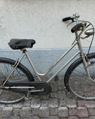 Bicicletta d’epoca vintage originale da restaurare