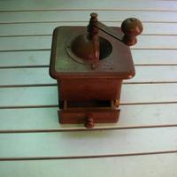Macinacaffè d'epoca
