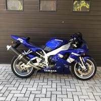 Yamaha R1 anno 1999