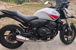 Honda Hornet - 2010