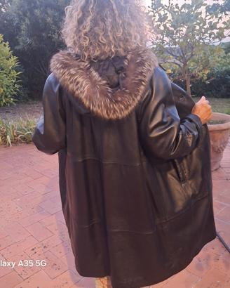 Cappotto vera pelle con cappuccio bordato pellicci
