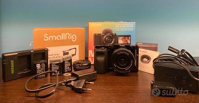 Sony ZVE10 con accessori