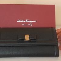 Portafoglio donna Ferragamo NUOVO