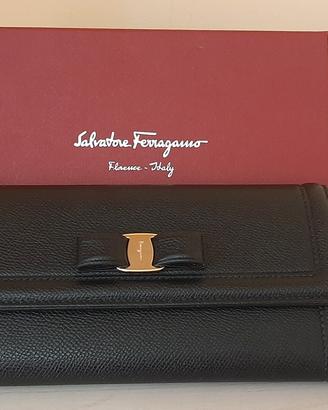 Portafoglio donna Ferragamo NUOVO