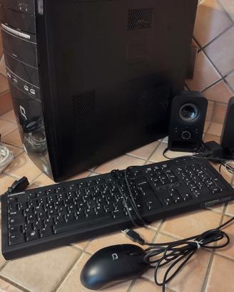 Computer Compact con accessori 